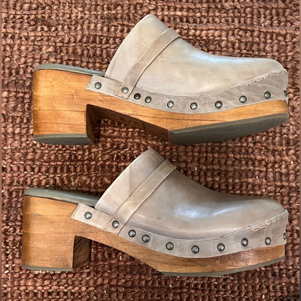 Free People Calabasas Leather Studded Clogs 40 (10)